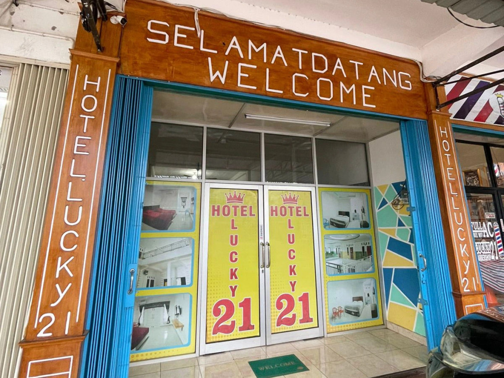 Hotel Lucky 21 Syariah Mitra RedDoorz