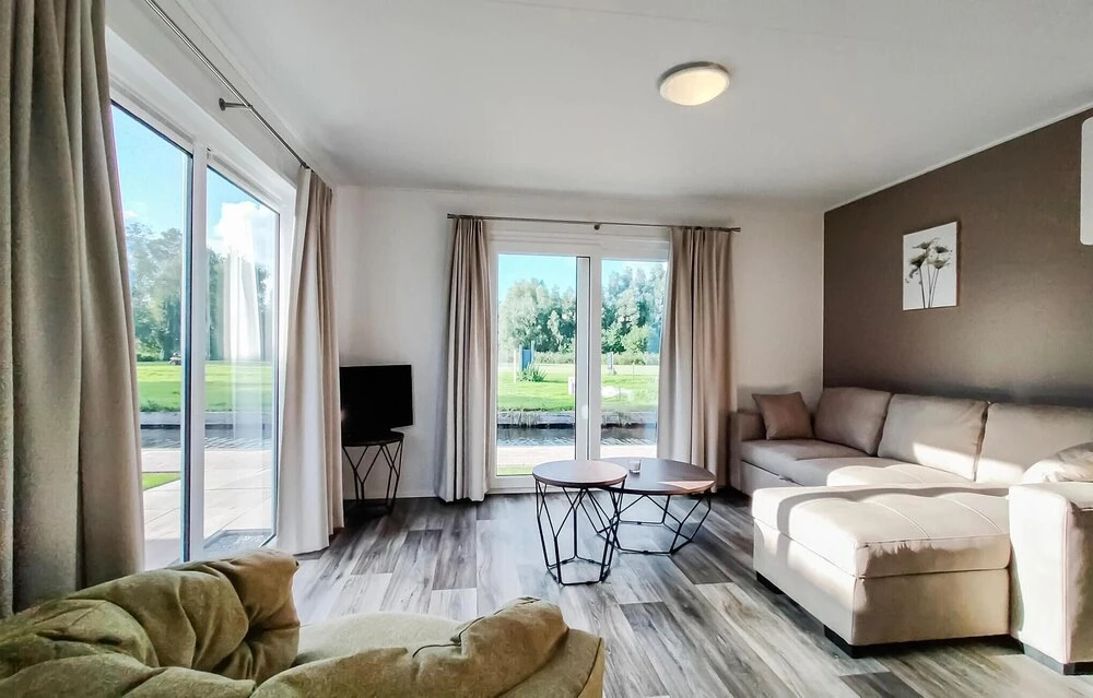Stunning Home in Giethoorn With 2 Bedrooms and Wifi