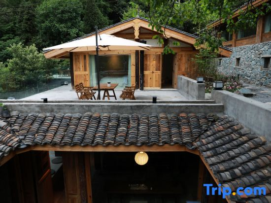 Wudangshan Fudi Ju 33 High Mountain Boutique Stay