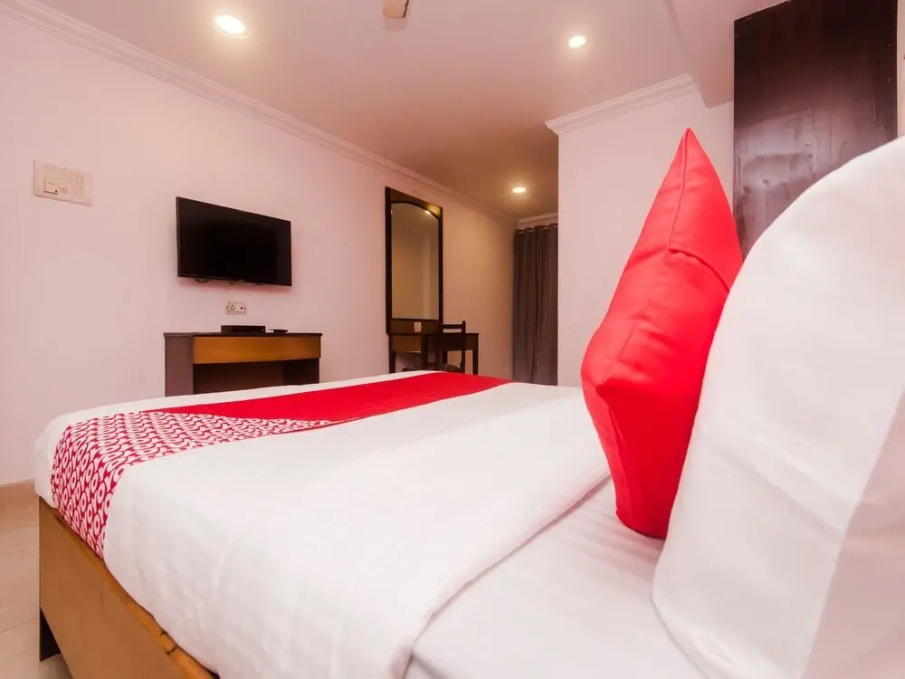 Hotel Palm Star By OYO Rooms