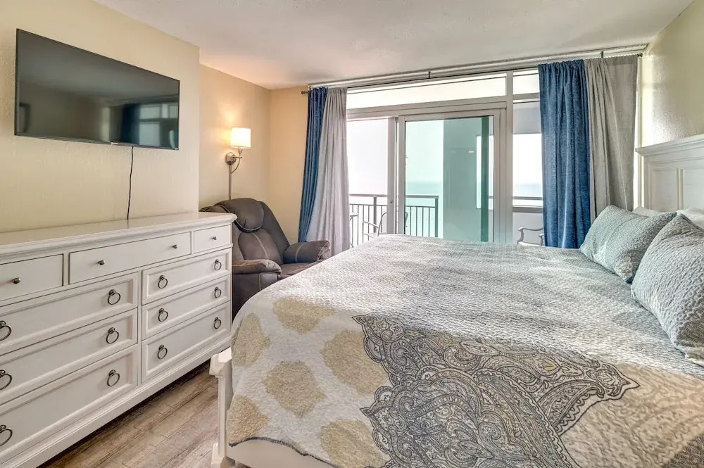 Oceanfront Myrtle Beach Condo w/ Pools & Hot Tubs