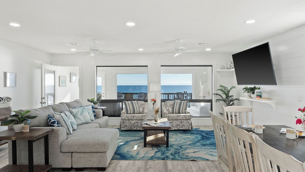 Destiny on the Sand by Avantstay Direct Beach Access! Bbq on Large Ocean Facing Patio