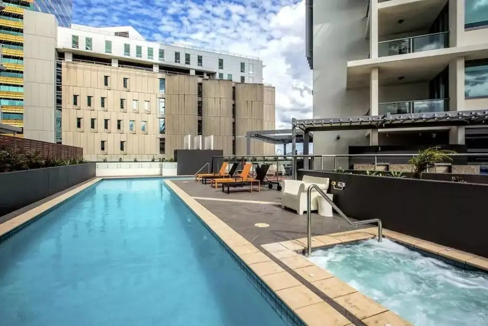 S&P Apartments - Tank St