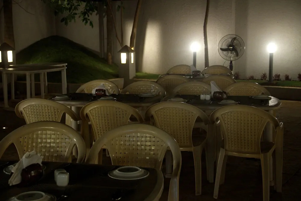 OYO 22246 22 Suites