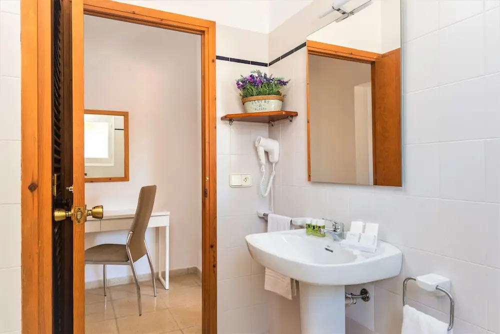 Apartamentos Calan Brut