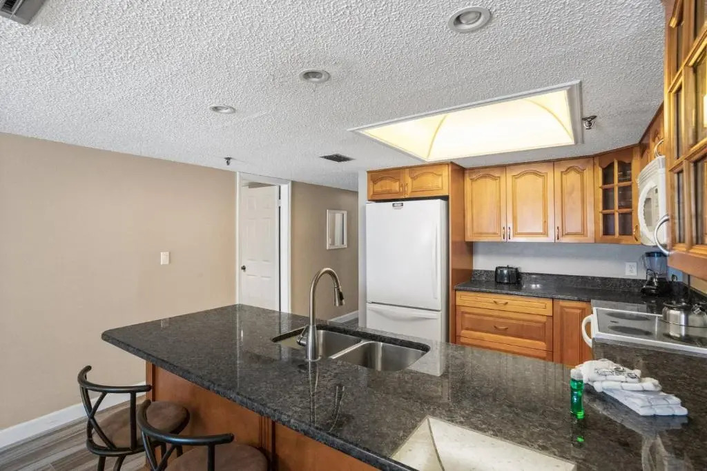 408 Beach Place Condos
