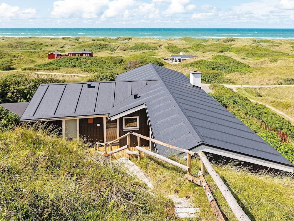 6 person holiday home in Løkken
