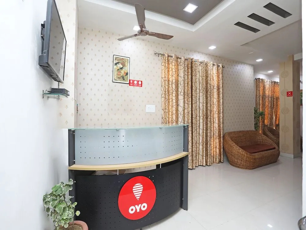 OYO 13493 Hotel Vridhi Inn
