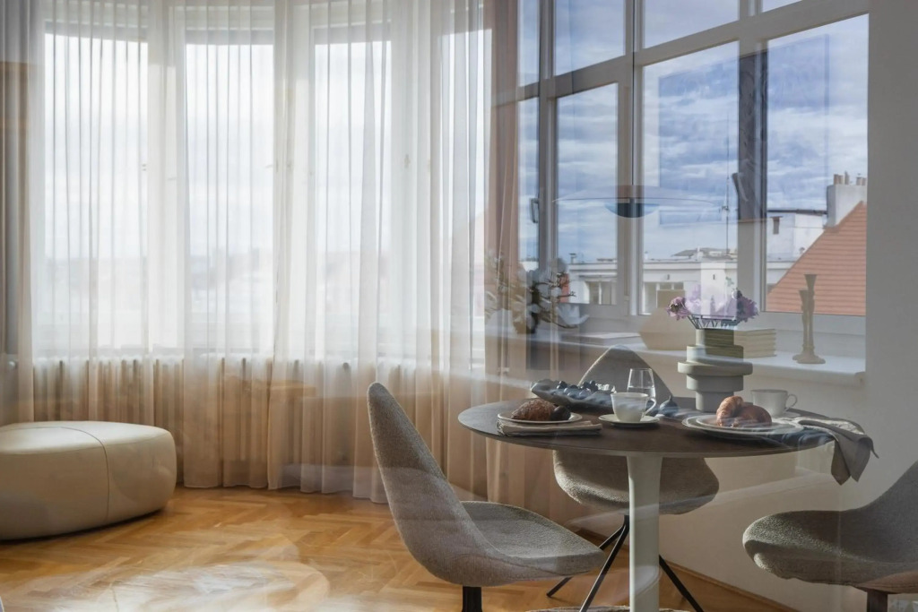 Sophisticated Apartment in Vinohrady by Prague Days