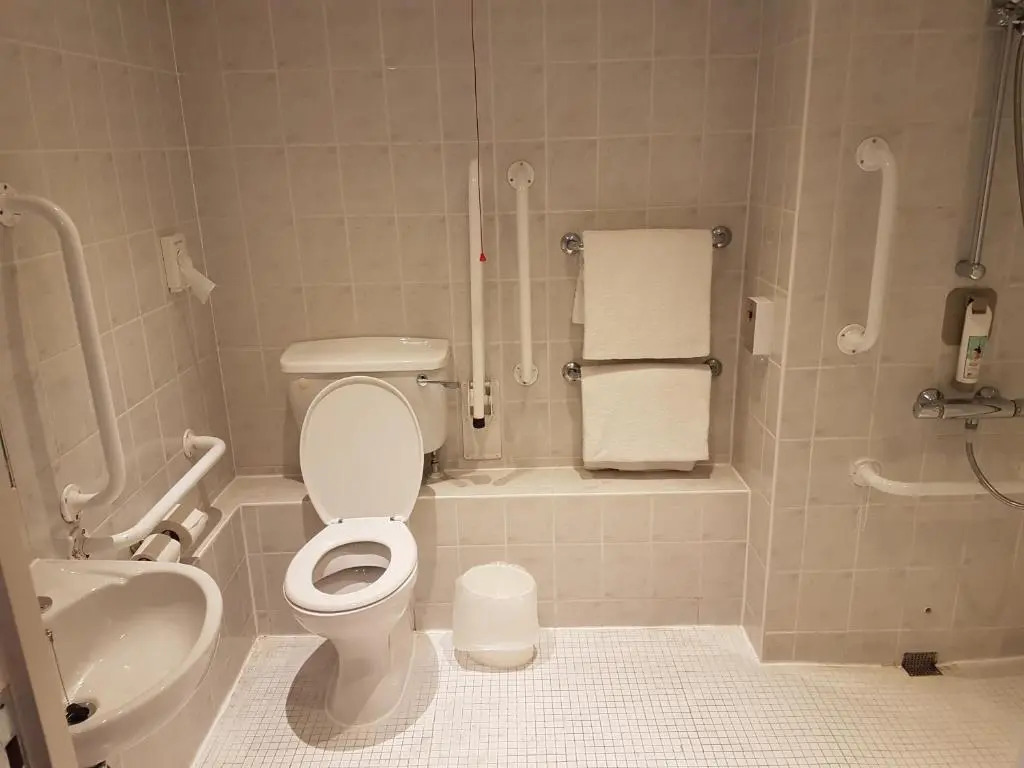 ibis Cardiff Gate - International Business Park Hotel