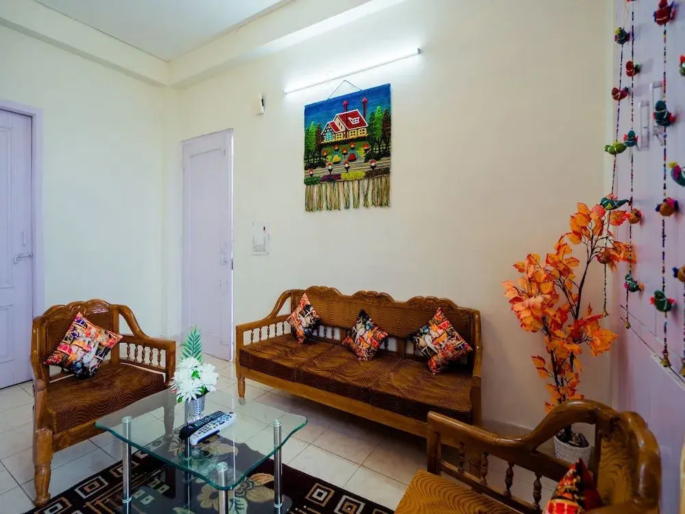 OYO 13726 Home Cozy 2BHK Hathi Paon Road