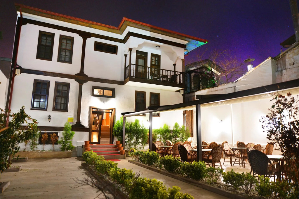 Uluhan Hotel