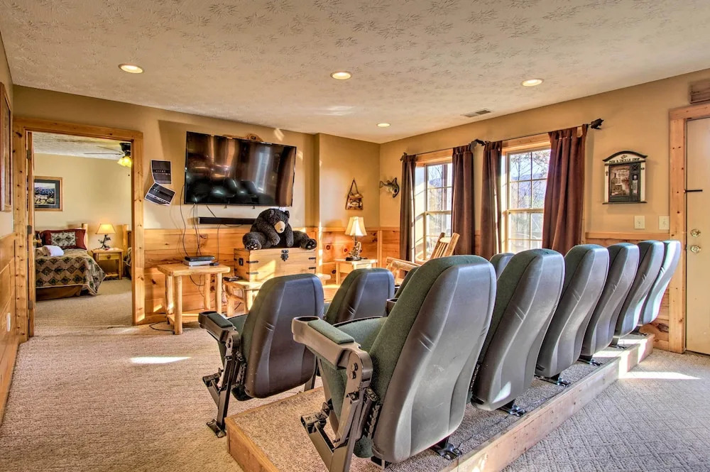 Cabin w/ Breathtaking Views, Pool Access & Theater