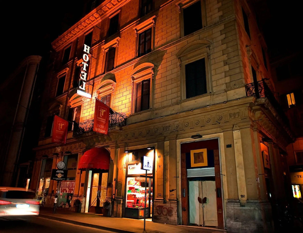 Hotel Tritone
