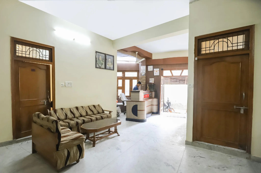 OYO 14562 Rishabh Guest house
