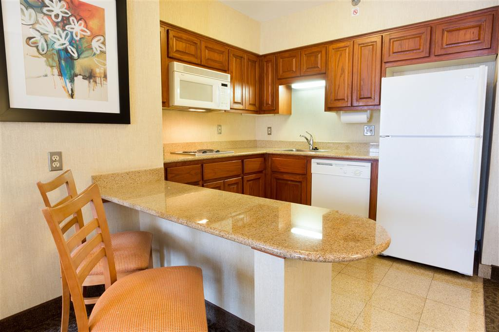 McAllen Plaza Hotel & Suites