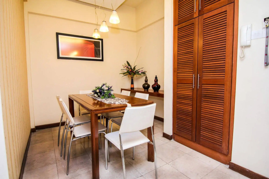 Peninsula Residence All Suite Hotel