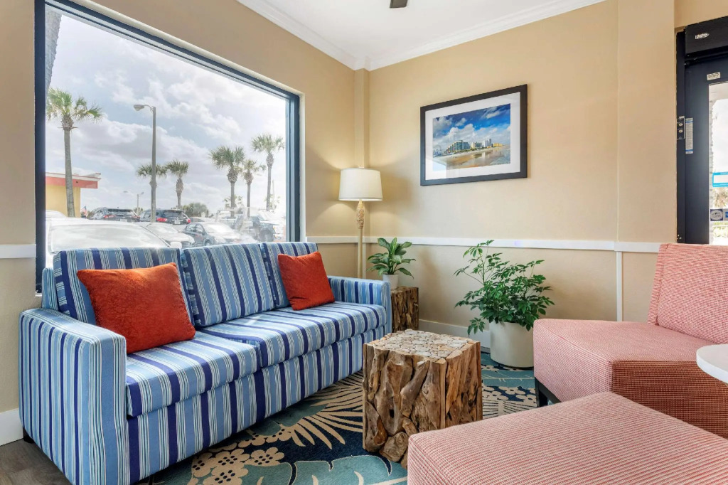 Comfort Inn & Suites Daytona Beach Oceanfront