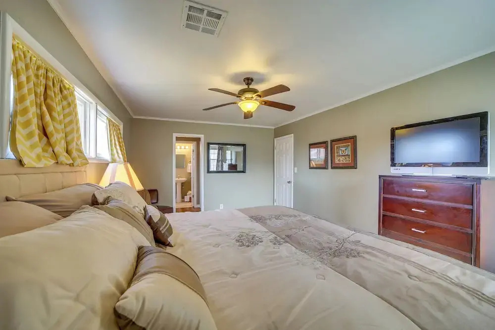 Tulsa Home w/ Yard: 5 Mi to Downtown