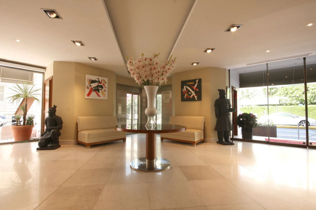 Отель Goldstar Resort
