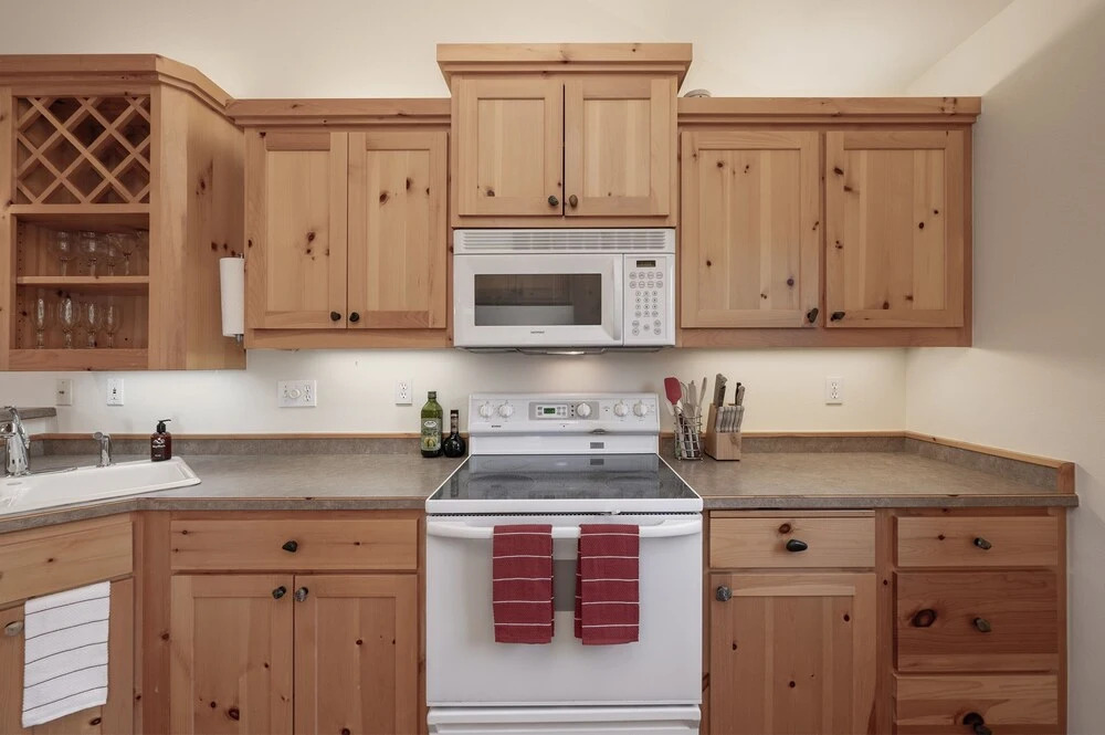 Silversnow 476 3 Bedroom Townhouse by RedAwning