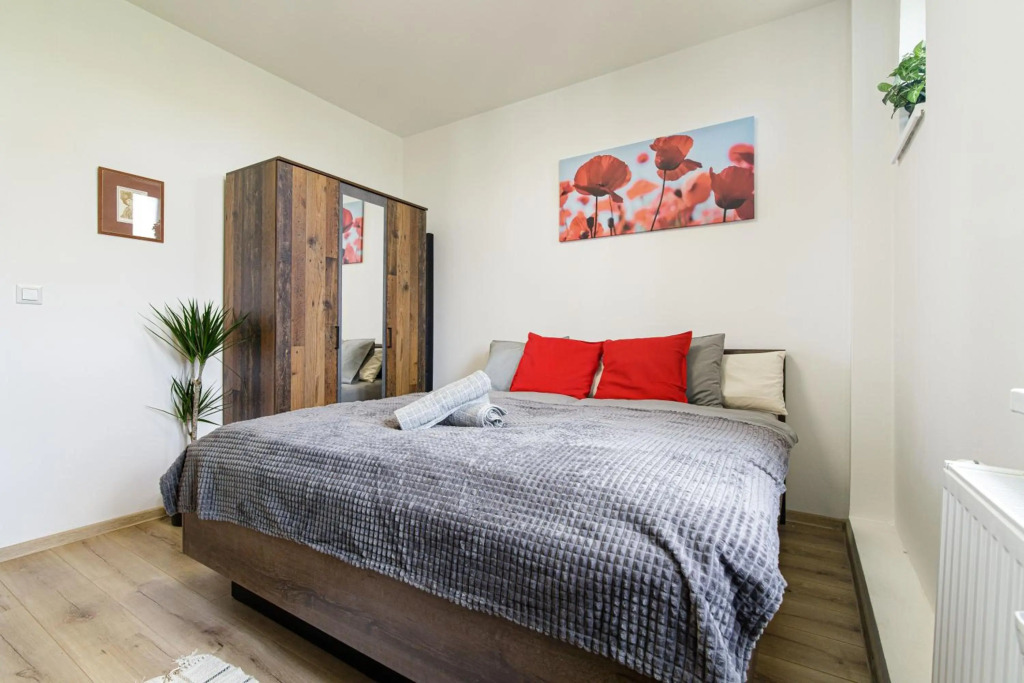 Lovely 1 Bedroom Aparment Fully Revovated