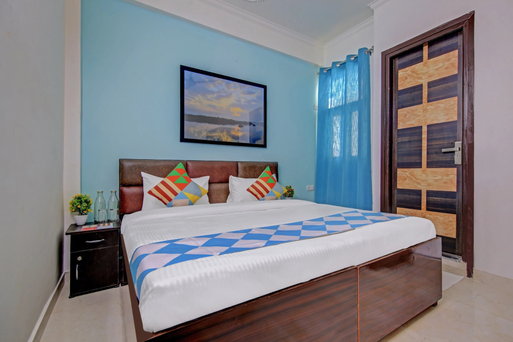 OYO Townhouse Saket Residency 1 Delhi