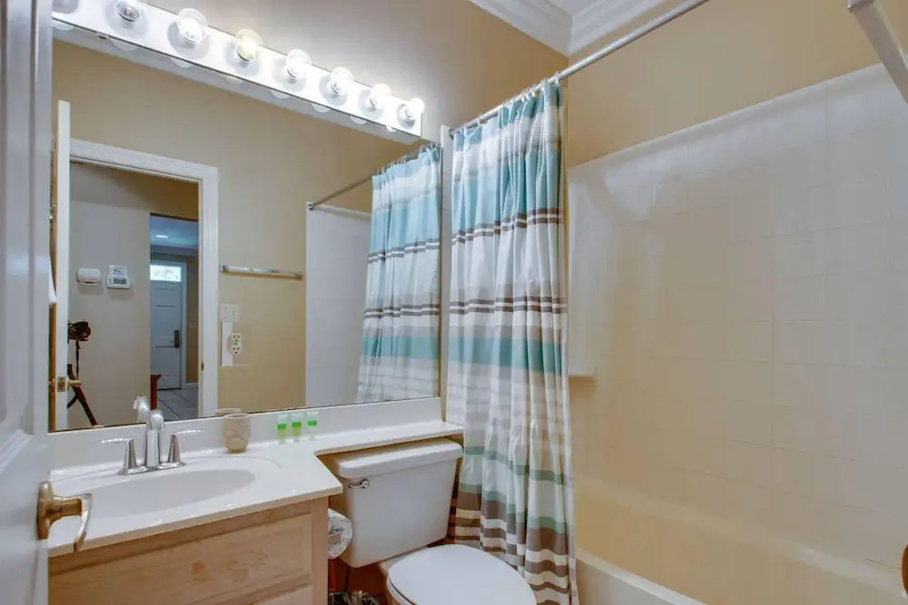 Hidden Dunes Beach Villa 10 by Destin Getaways