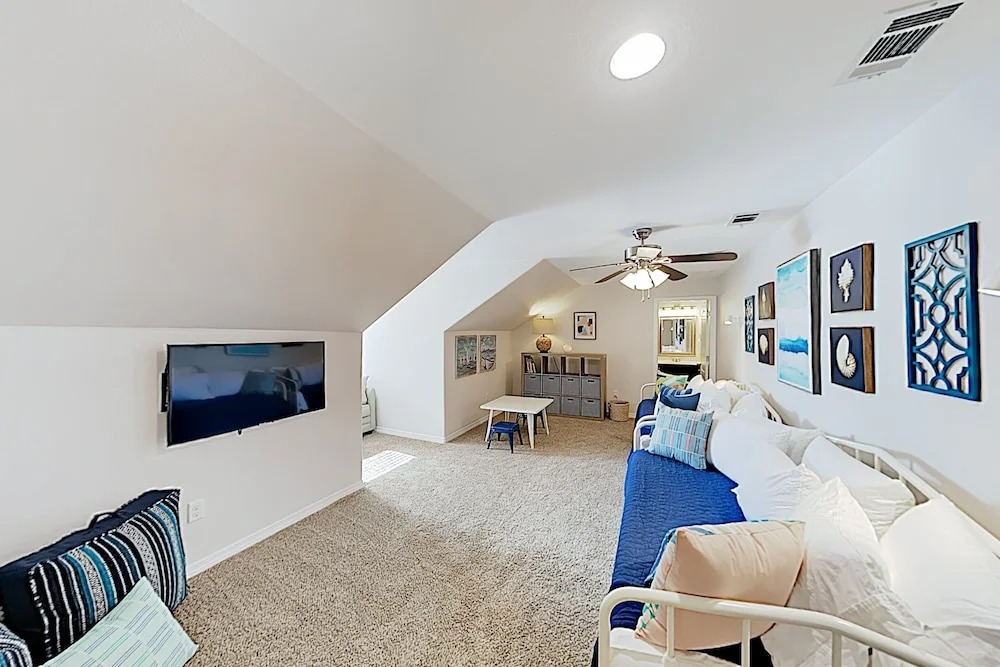 Cypress Breeze Plantation W/ Pool, Near Beach 4 Bedroom Home