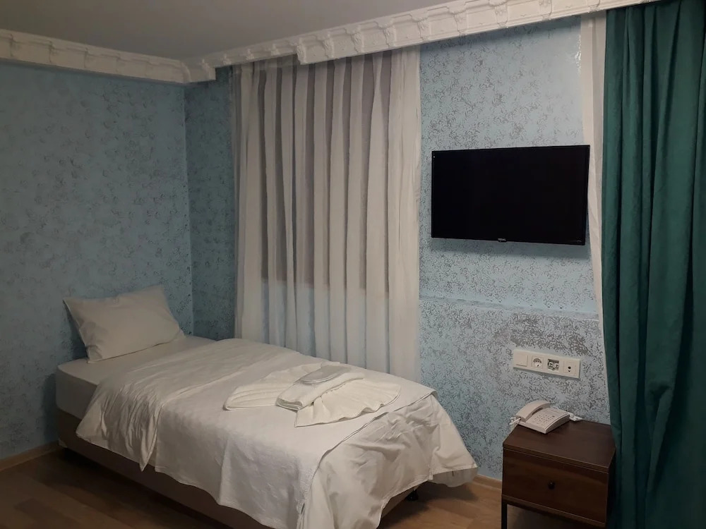 Blue Sail Hotel