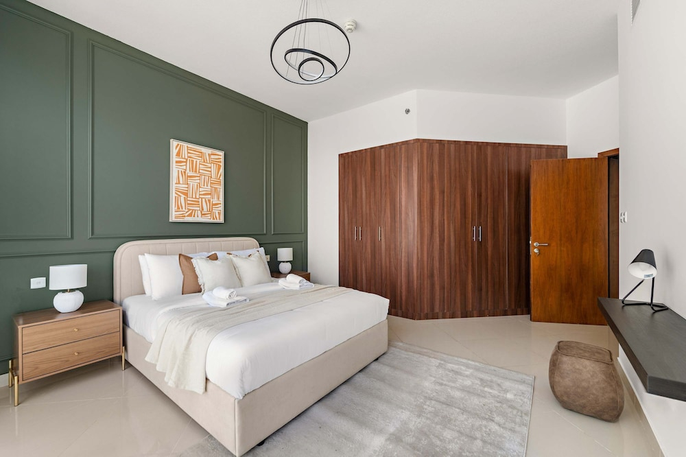 Silkhaus Modern 1bdr Reef Residence in JVC