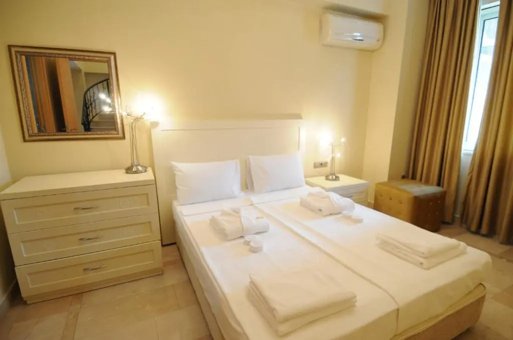 Goldctiy otel villa