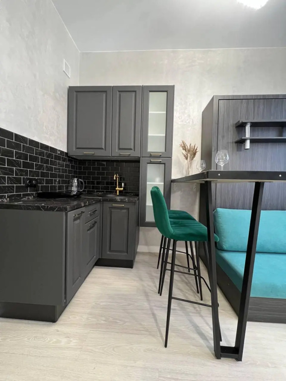 Lucky Room (Лаки Рум) на аллее Первой Маёвки