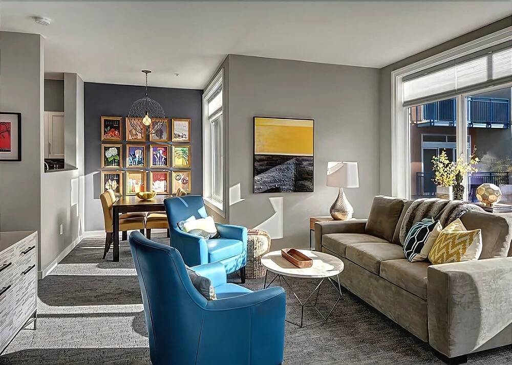 Belltown Court Suite Decadence - Two Bedroom Apartment with Balcony