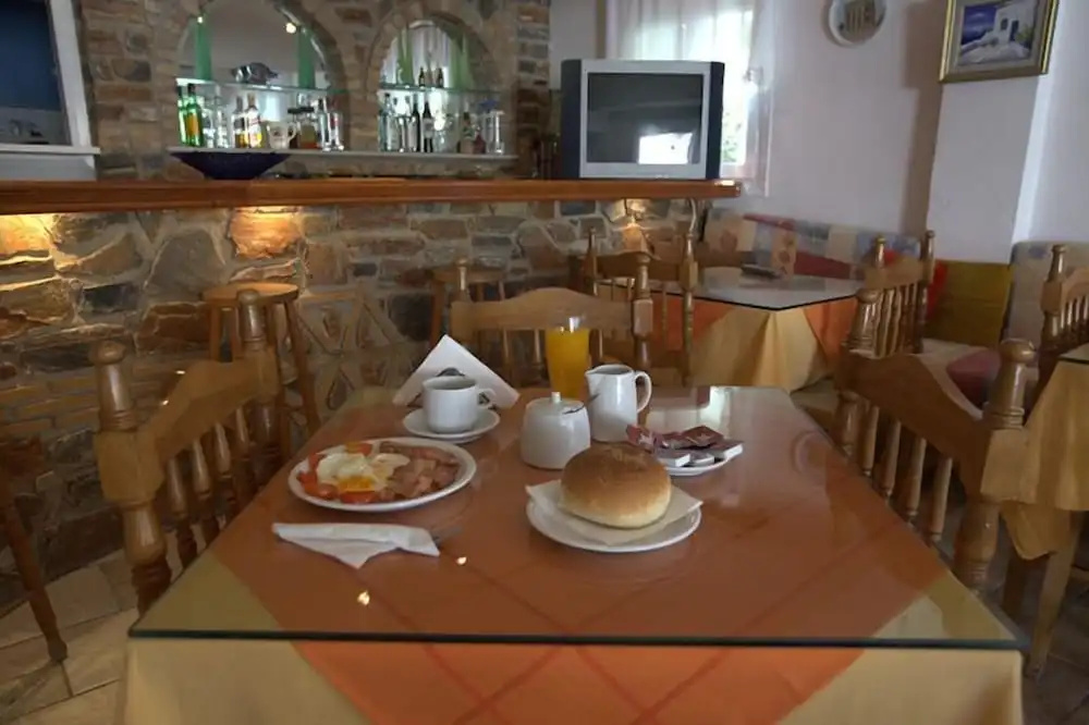 Aphrodite Hotel & Apartments
