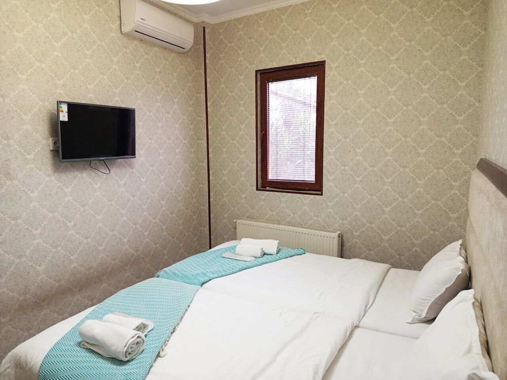 Room N 6 by Kraveli