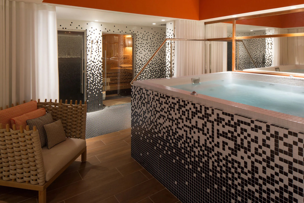 Renaissance Paris Republique Hotel & Spa