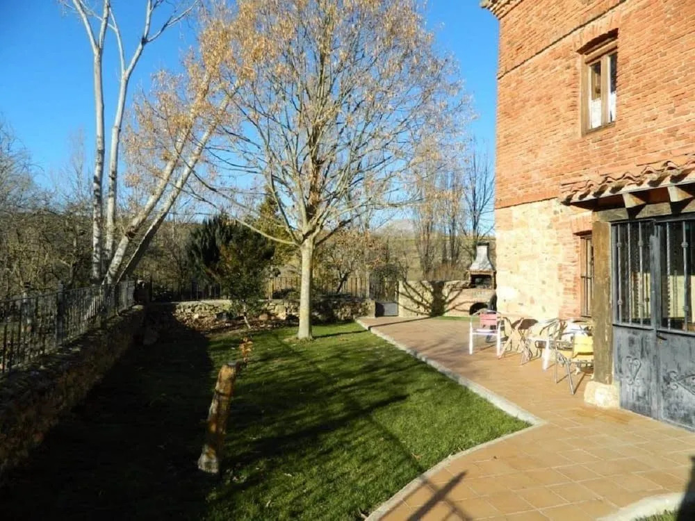 La Casa De La Tila