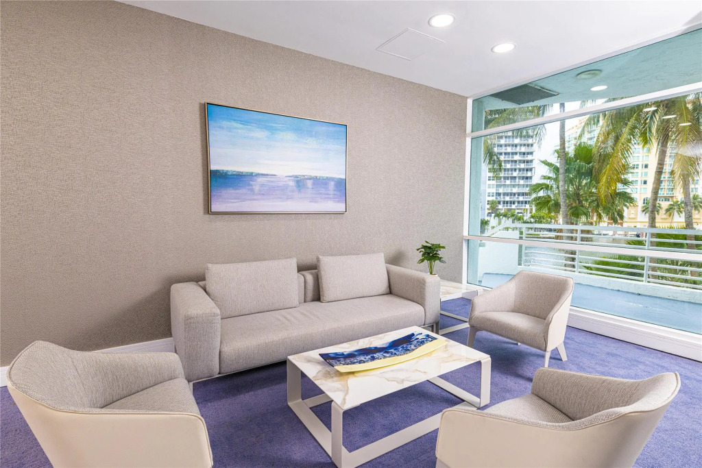 GALLERY One - A DoubleTree Suites by Hilton Hotel