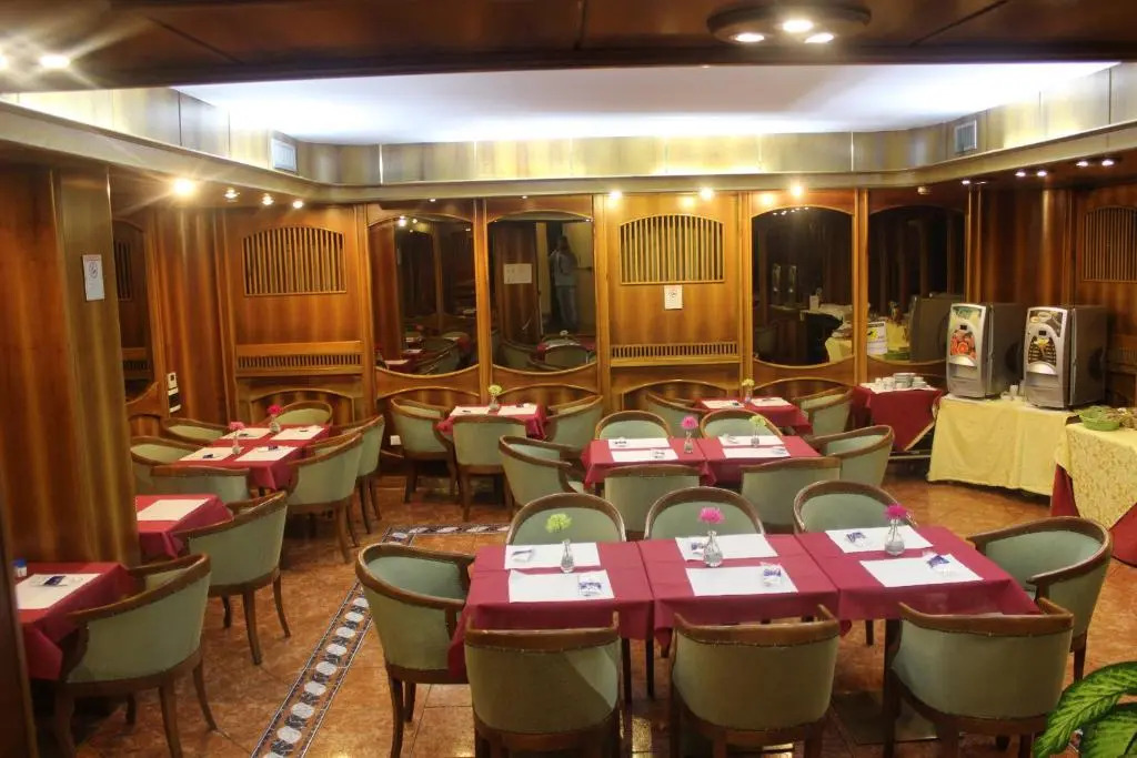 New Alexander Hotel