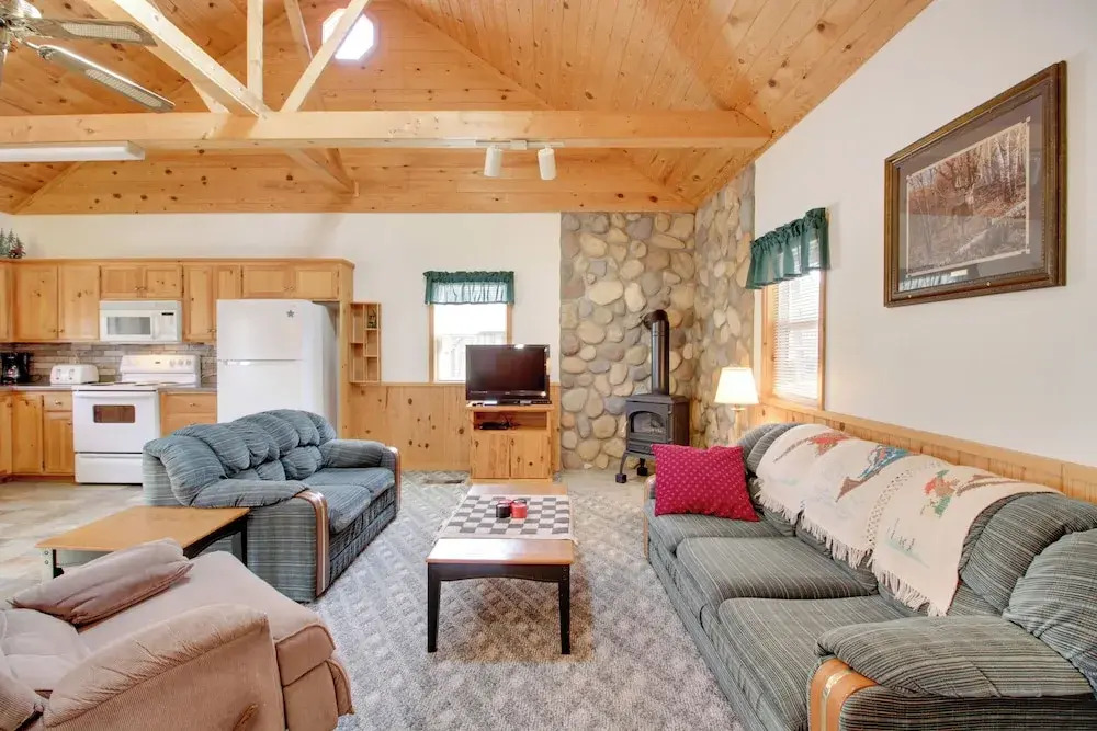 Minnesota Cabin Rental: 3 Mi to Pelican Lake!
