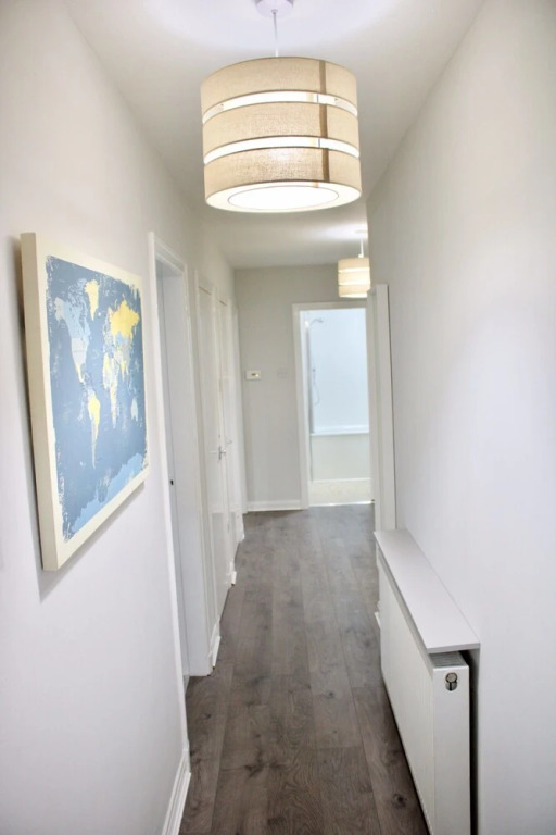 2 Bedroom Modern Home Sleeps 4