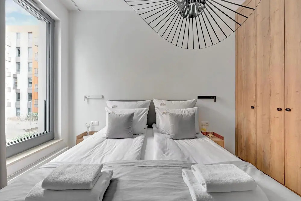 Brabank Riverside Premium Suites & Free Parking by Downtown Apartments