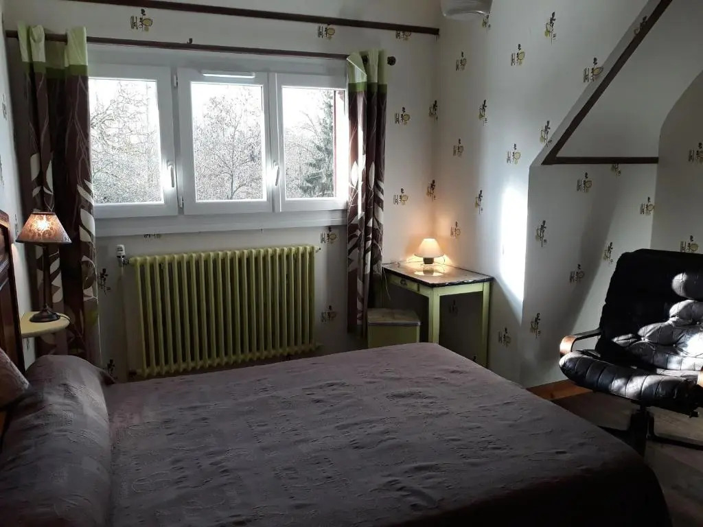 Maison Indépendante 5 Chambres avec Jardin - Animaux Bienvenus - FR-1-581-75