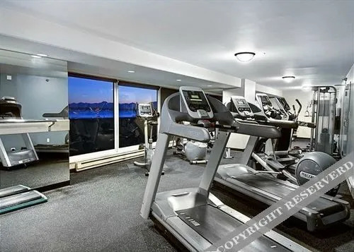 Newmark Bayview Luxury Suite