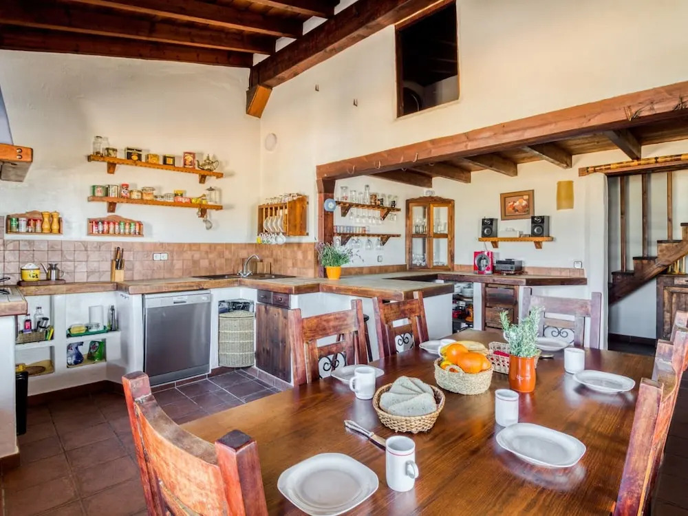 Pretty Cottage in Alcaucín with Private Swimming Pool