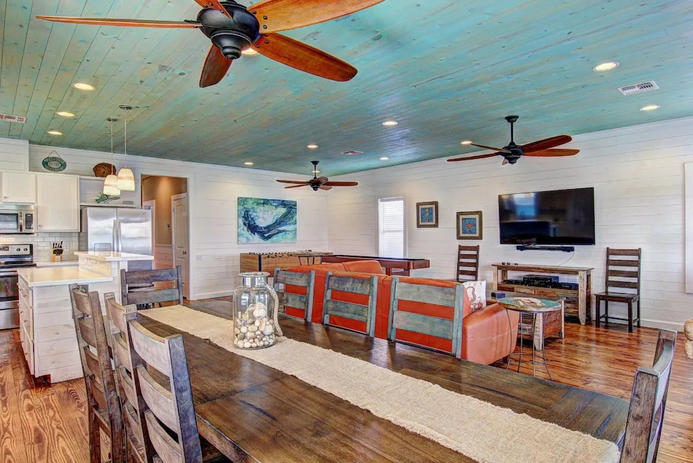 Feelin' Nauti - Four Bedroom Townhome