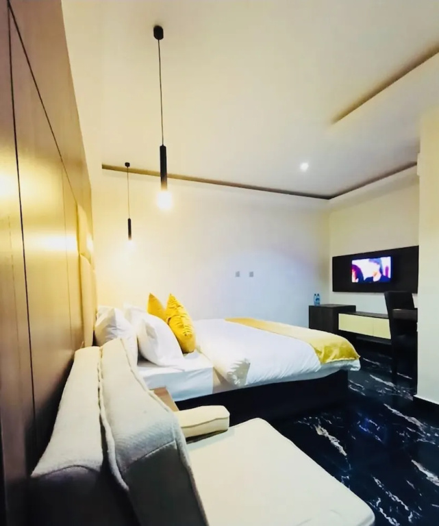 Boston Hill Resort & Hotel Ltd