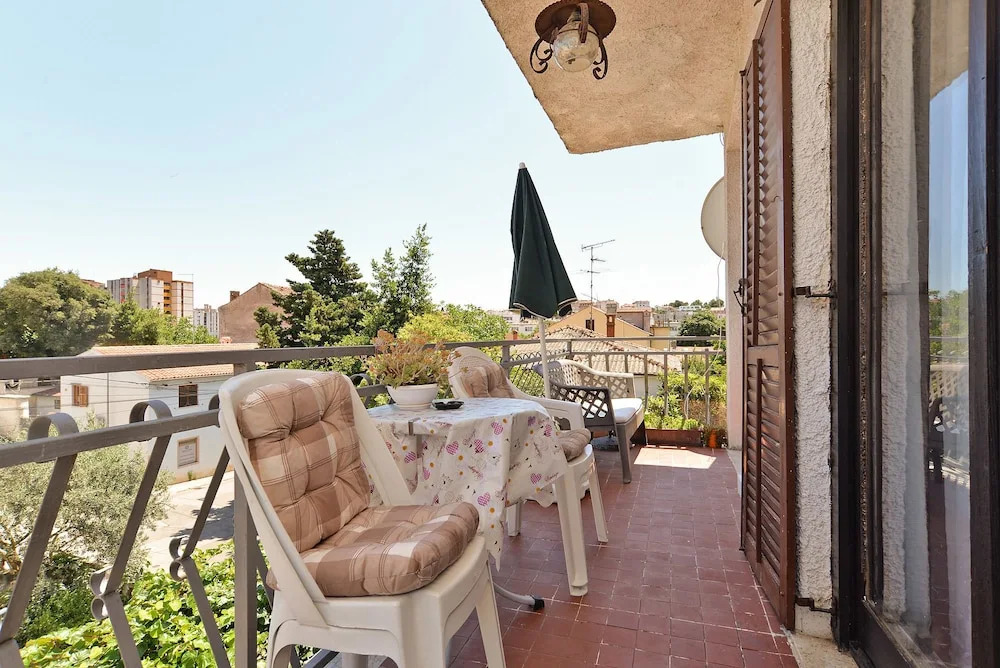Apartment 1684