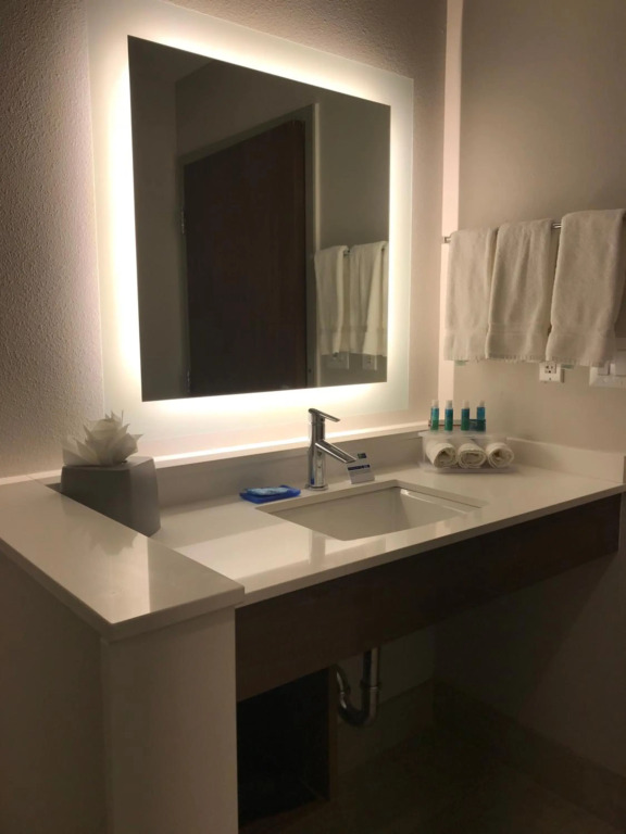Holiday Inn Express & Suites Houston Southwest Galleria Area by IHG